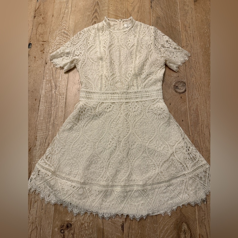 BB Dakota Lace Scalloped Ivory Mini Dress size 4